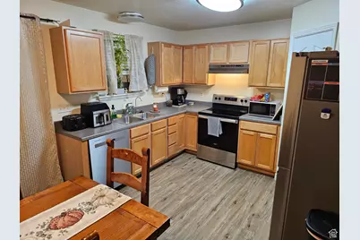 844 S Newmark Dr, Tooele, UT 84074 - Photo 9