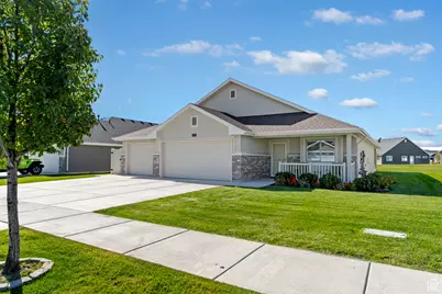 1124 S Neville St, Layton, UT 84041 - Photo 3