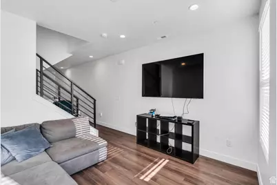 11201 S Freestone Rd W #474, South Jordan, UT 84009 - Photo 9