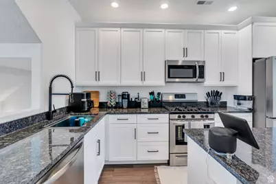 11201 S Freestone Rd W #474, South Jordan, UT 84009 - Photo 5