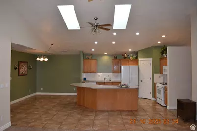 2517 N Dorchester Ave, Harrisville, UT 84414 - Photo 15