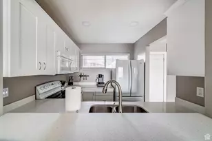 7327 S Springcrest Ct E, Midvale, UT 84047 - Photo 9