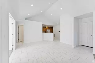 877 W 1920 S, Syracuse, UT 84075 - Photo 5