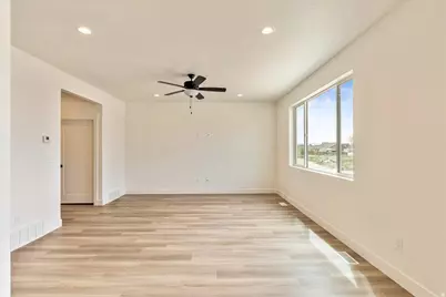 3661 N Columbine Way #382, Eagle Mountain, UT 84005 - Photo 7