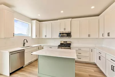 3661 N Columbine Way #382, Eagle Mountain, UT 84005 - Photo 9