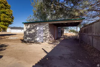 1015 S 1500 W, Vernal, UT 84078 - Photo 35