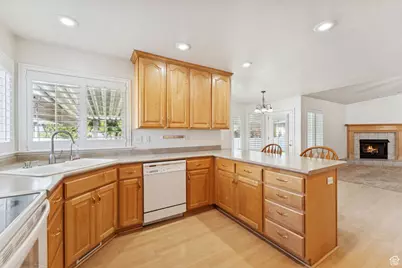 1434 W Autumn Oak Cir, West Jordan, UT 84088 - Photo 19