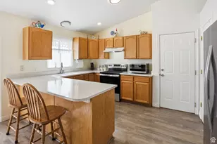 324 E 1325 N, Layton, UT 84041 - Photo 15