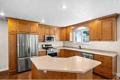 2421 W 6900 S, West Jordan, UT 84084 - Photo 7