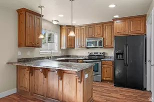 927 N Independence Ave, Provo, UT 84604 - Photo 7