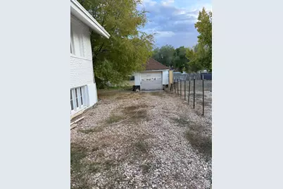 25 W Main St, Moroni, UT 84646 - Photo 33