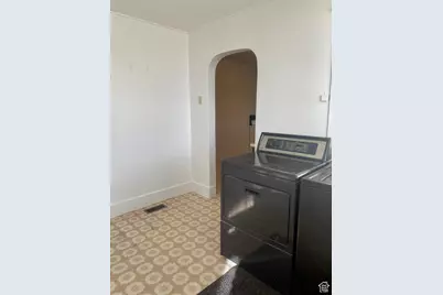 25 W Main St, Moroni, UT 84646 - Photo 27