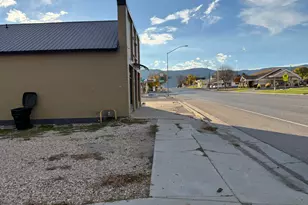 25 W Main St, Moroni, UT 84646 - Photo 35