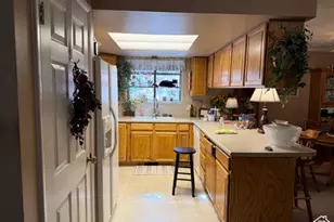 4565 W Lennox Dr, South Jordan, UT 84009 - Photo 5