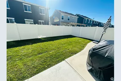 2051 W Lydia Ln, Syracuse, UT 84075 - Photo 17