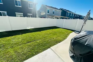 2051 W Lydia Ln, Syracuse, UT 84075 - Photo 17