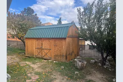 819 Castle Gate Cir, Helper, UT 84526 - Photo 33