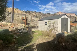 819 Castle Gate Cir, Helper, UT 84526 - Photo 31