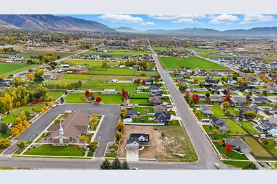 76 W 200 S, Hyde Park, UT 84318 - Photo 7