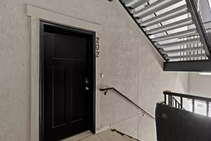 782 N Pratt Ln, Saratoga Springs, UT 84045 - Photo 3