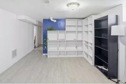 186 Sycamore Cir, Clearfield, UT 84015 - Photo 15