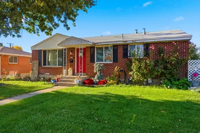 186 Sycamore Cir, Clearfield, UT 84015 - Photo 3