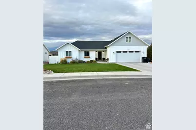 335 E 2970 S, Vernal, UT 84078 - Photo 1