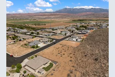 2405 S 3330 W, Hurricane, UT 84737 - Photo 9