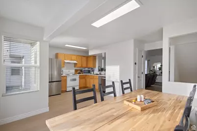 7954 N Dundee Dr, Eagle Mountain, UT 84005 - Photo 7