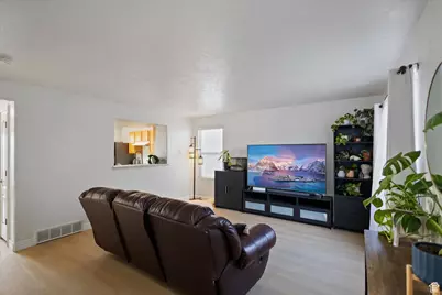 7954 N Dundee Dr, Eagle Mountain, UT 84005 - Photo 3