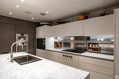 35 E 100 S #1905, Salt Lake City, UT 84111 - Photo 17