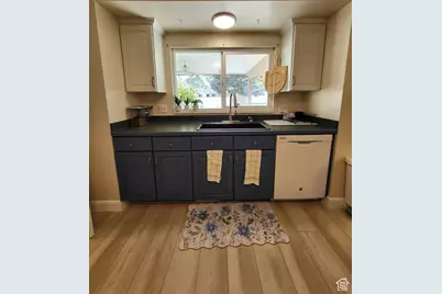 7377 S Ramanee Dr, Midvale, UT 84047 - Photo 7