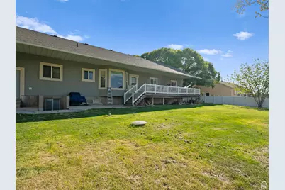 1010 S Anna Ekins Memorial Ln, Genola, UT 84655 - Photo 25