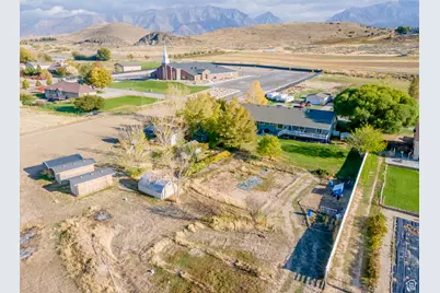 1010 S Anna Ekins Memorial Ln, Genola, UT 84655 - Photo 37
