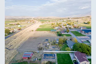 1010 S Anna Ekins Memorial Ln, Genola, UT 84655 - Photo 33
