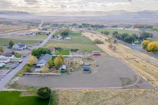 1010 S Anna Ekins Memorial Ln, Genola, UT 84655 - Photo 29