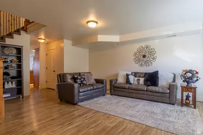 210 S Tamarak Cir W, Lehi, UT 84043 - Photo 3