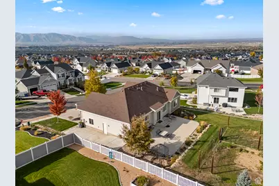 898 N Burke Ln, Elk Ridge, UT 84651 - Photo 37