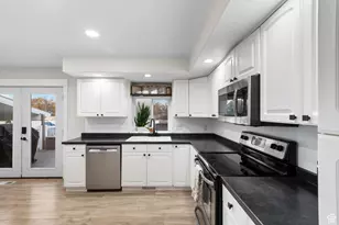 12034 S 1900 W, Riverton, UT 84065 - Photo 11