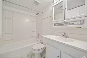 704 W Daisy Ln S, Murray, UT 84123 - Photo 19