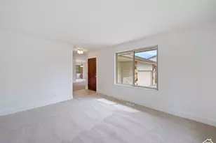 704 W Daisy Ln S, Murray, UT 84123 - Photo 7