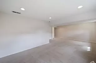 704 W Daisy Ln S, Murray, UT 84123 - Photo 15