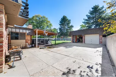 2067 W 4750 S, Roy, UT 84067 - Photo 31