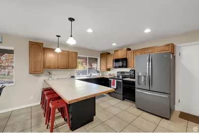 2067 W 4750 S, Roy, UT 84067 - Photo 5