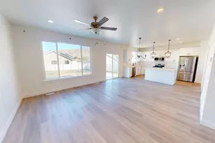 3628 N Lark Rd, Eagle Mountain, UT 84005 - Photo 3