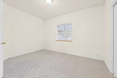 558 S Oak Ln E, Tooele, UT 84074 - Photo 25