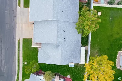 558 S Oak Ln E, Tooele, UT 84074 - Photo 51