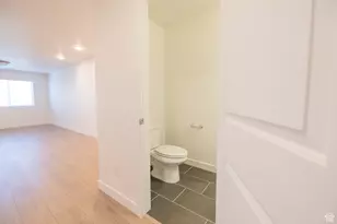 158 S Bushnell Wy, Clearfield, UT 84015 - Photo 11