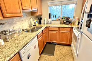 576 E Vine St S, Salt Lake City, UT 84107 - Photo 3