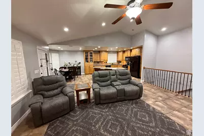 818 N 2625 W, Layton, UT 84041 - Photo 11